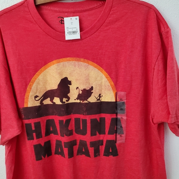 NWT Disney Good Vibes Hakuna MatataThe Lion King Red Heather graphic Tee Size XL - Picture 5 of 6